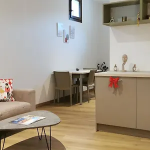  Appartamento Modern Renovated Apt In Center Italia